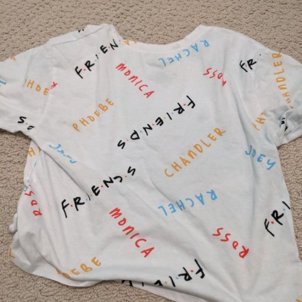 White Friends T-shirt With Characters Names On It